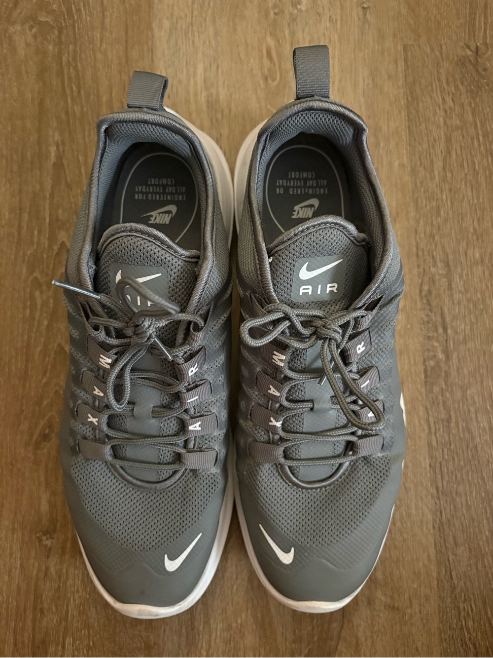 Nike Men's Gray and White Athletic Running Shoes - Picture 2 of 4